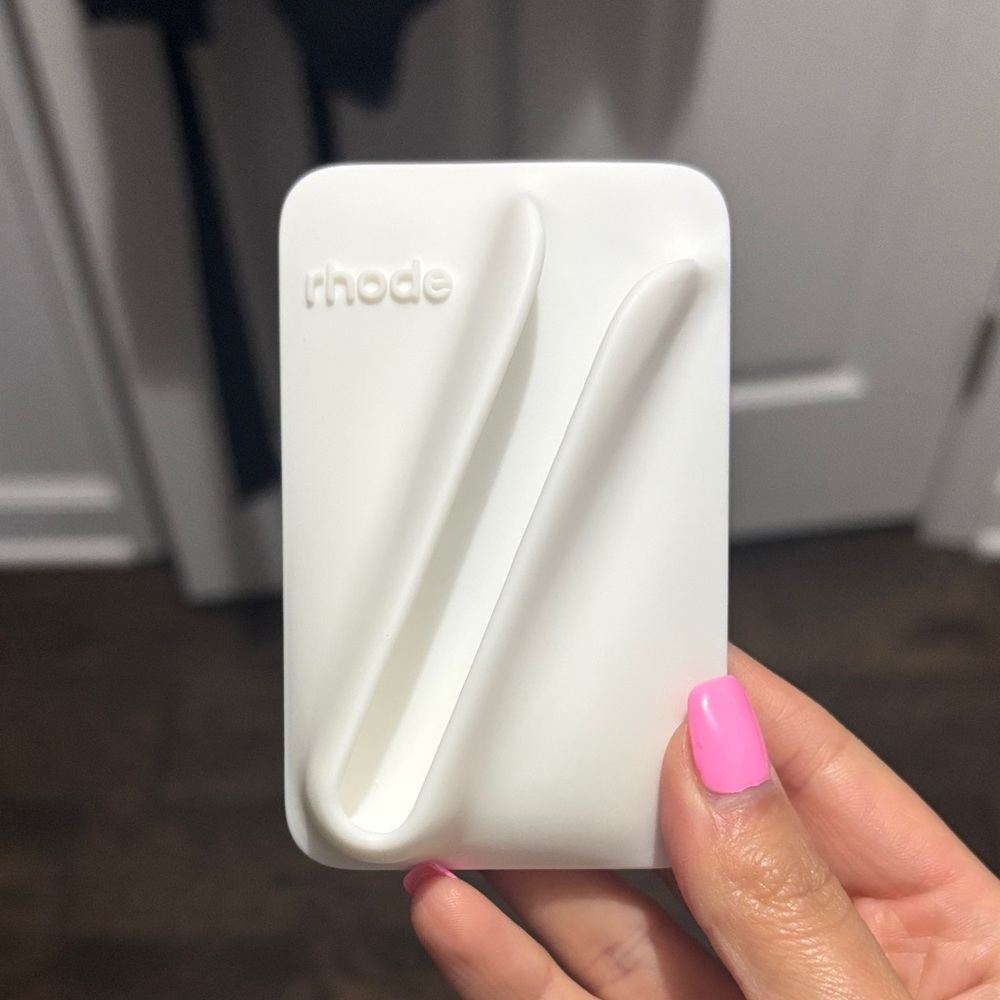 Rhode snap on lip case